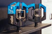 s1200_Crankbrothers_Mallet_E_LS_Pedals.jpg